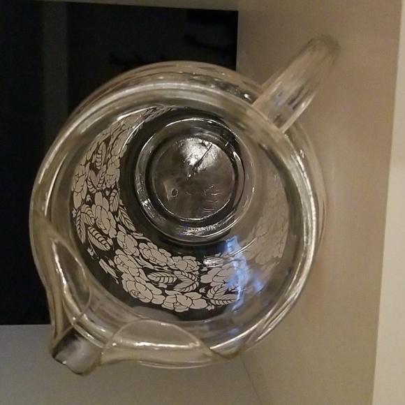 Vintage MCM Water Juice Pitcher / White & Gold Floral Pattern - Picture 11 of 17